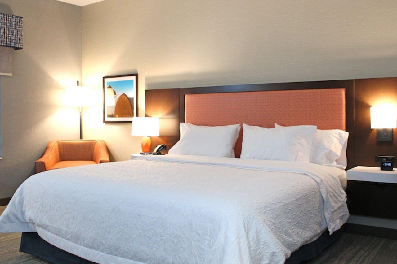 Hampton Inn Buffalo - Амхърст Екстериор снимка