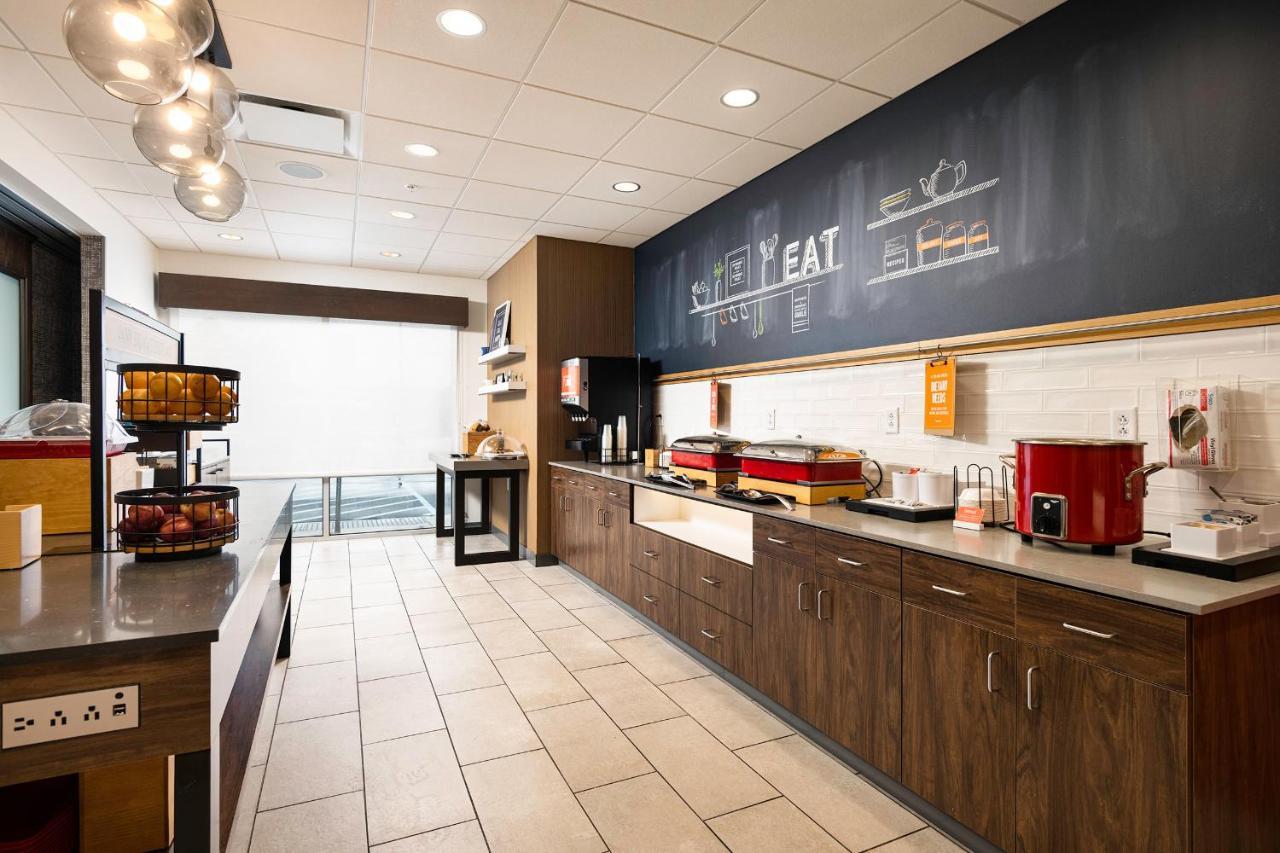 Hampton Inn Buffalo - Амхърст Екстериор снимка