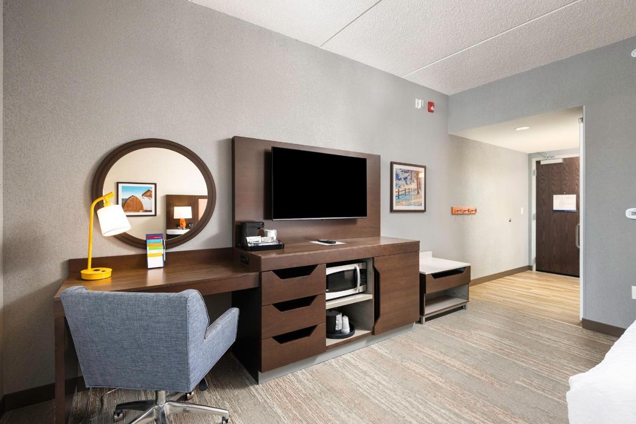 Hampton Inn Buffalo - Амхърст Екстериор снимка