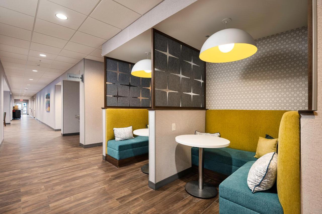 Hampton Inn Buffalo - Амхърст Екстериор снимка